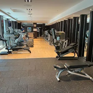 https://first-class-2br-with-burj-khalifa-downtown-view.sharjah-hotels.com