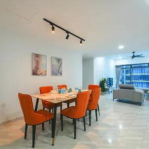 Eaton Klcc Apartment